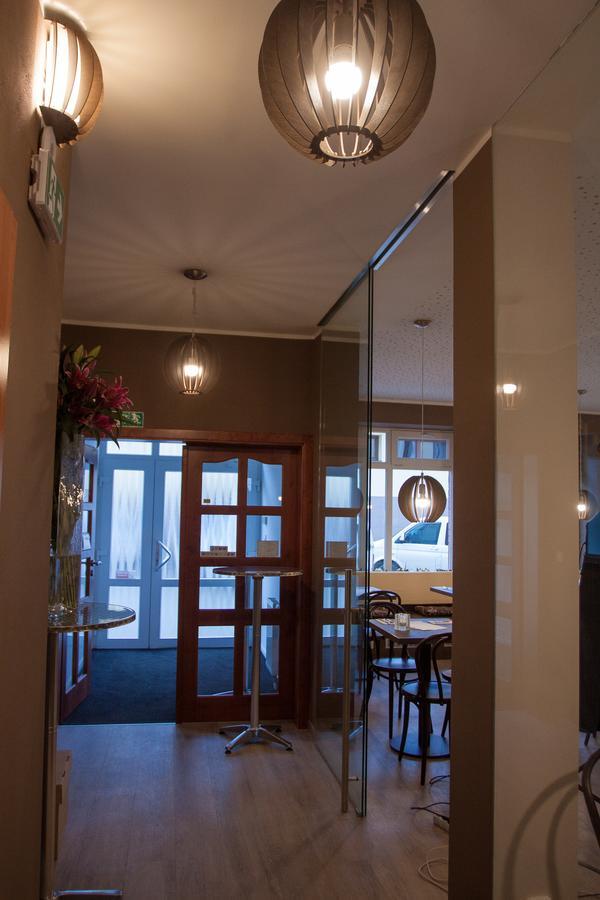 Cafe Kaftan - Pension โคลีน ภายนอก รูปภาพ